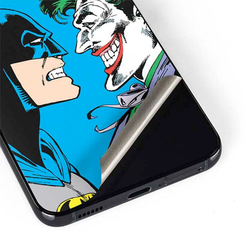 DC Comics The Joker vs Batman Vintage art Galaxy S22 Skin